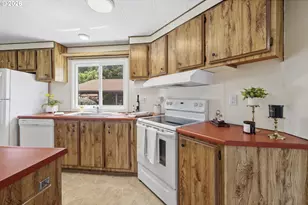 658 S 57th St, Springfield, OR 97478 - Photo 15