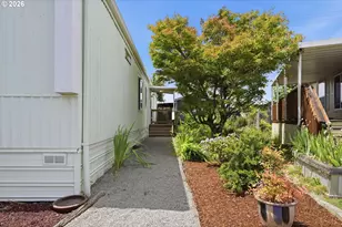 658 S 57th St, Springfield, OR 97478 - Photo 21