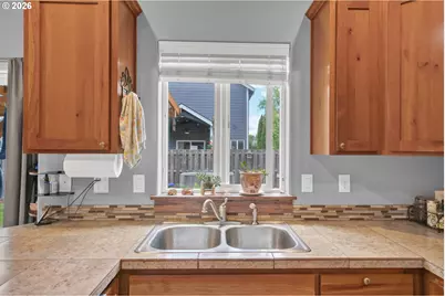 518 Raber Rd, Eugene, OR 97402 - Photo 13