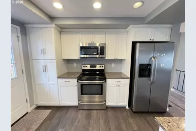 15300 SE Lee Ave, Milwaukie, OR 97267 - Photo 11