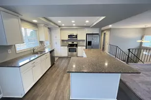 15300 SE Lee Ave, Milwaukie, OR 97267 - Photo 9