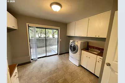 15300 SE Lee Ave, Milwaukie, OR 97267 - Photo 23