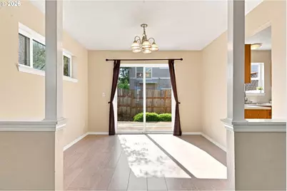 512 NE Roselawn St, Portland, OR 97211 - Photo 11