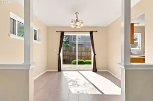 512 NE Roselawn St, Portland, OR 97211 - Photo 11