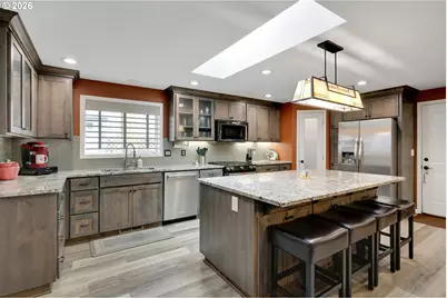 1057 S Pine St, Canby, OR 97013 - Photo 11