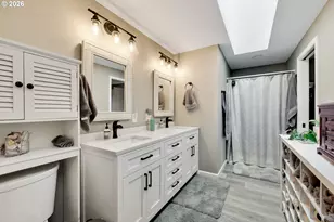 1057 S Pine St, Canby, OR 97013 - Photo 23