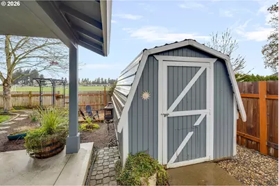 1057 S Pine St, Canby, OR 97013 - Photo 27