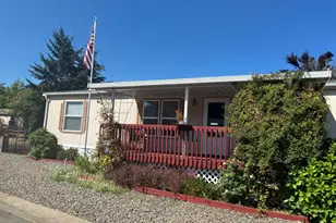 550 S State St, Sutherlin, OR 97479 - Photo 1