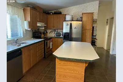 550 S State St #80, Sutherlin, OR 97479 - Photo 13