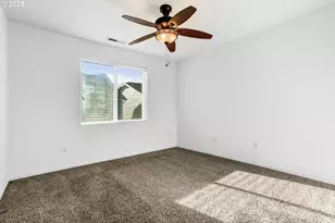 950 SW 17th Way, Troutdale, OR 97060 - Photo 25