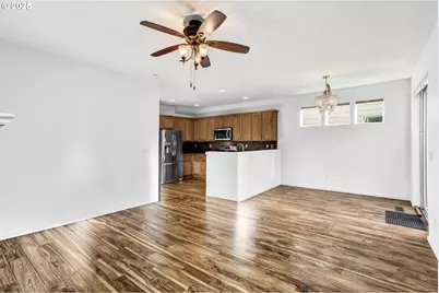 950 SW 17th Way, Troutdale, OR 97060 - Photo 17