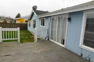 1100 NW Warrenton Dr, Warrenton, OR 97146 - Photo 3