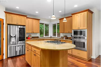 10126 NW Ash Ct, Portland, OR 97231 - Photo 11