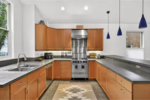 5733 SW Salmon St, Portland, OR 97221 - Photo 9