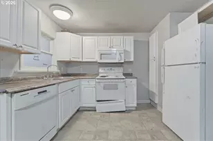 2824 SE 115th Ave, Portland, OR 97266 - Photo 29