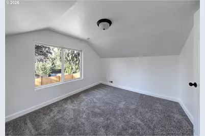 13625 SE Bush St, Portland, OR 97236 - Photo 11