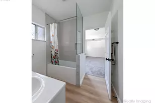 13625 SE Bush St, Portland, OR 97236 - Photo 9