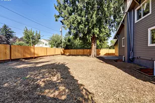 13625 SE Bush St, Portland, OR 97236 - Photo 17