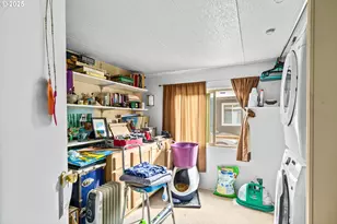 1475 Green Acres Rd, Eugene, OR 97408 - Photo 13