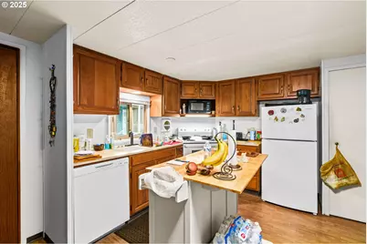 1475 Green Acres Rd #123, Eugene, OR 97408 - Photo 9