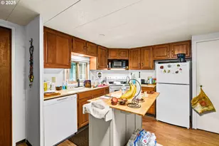 1475 Green Acres Rd, Eugene, OR 97408 - Photo 9