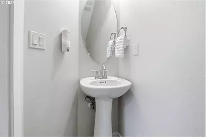 8010 SE Tolman St, Portland, OR 97206 - Photo 9