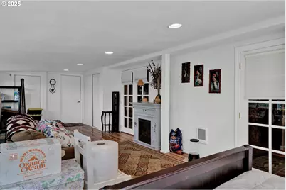 433 Myeena Loop, Florence, OR 97439 - Photo 21