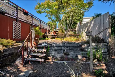 433 Myeena Loop, Florence, OR 97439 - Photo 31