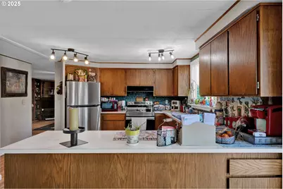 433 Myeena Loop, Florence, OR 97439 - Photo 9