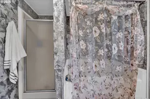 433 Myeena Loop, Florence, OR 97439 - Photo 17