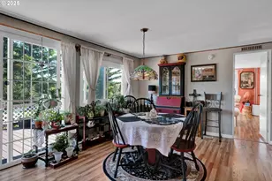 433 Myeena Loop, Florence, OR 97439 - Photo 11