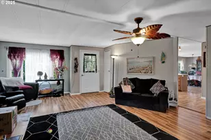 433 Myeena Loop, Florence, OR 97439 - Photo 5