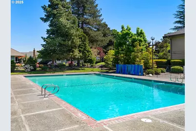 15510 NE Knott St #25, Portland, OR 97230 - Photo 39