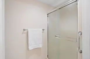 15510 NE Knott St, Portland, OR 97230 - Photo 17