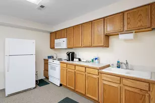 15510 NE Knott St, Portland, OR 97230 - Photo 33