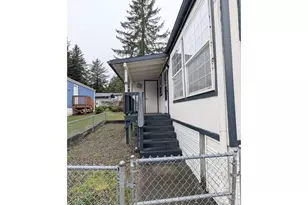 580 Shorepines Pl, Coos Bay, OR 97420 - Photo 3
