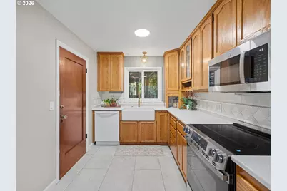 9835 SW 80th Ave, Portland, OR 97223 - Photo 7