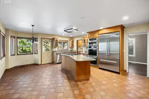 4715 NW Kiwanda Dr, Portland, OR 97229 - Photo 7