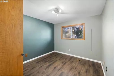 4715 NW Kiwanda Dr, Portland, OR 97229 - Photo 17