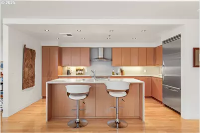 1260 NW Naito Pkwy #801B, Portland, OR 97209 - Photo 23