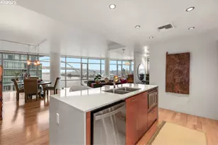 1260 NW Naito Pkwy, Portland, OR 97209 - Photo 27