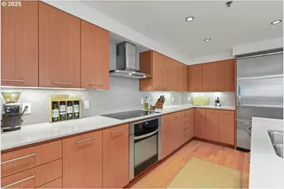 1260 NW Naito Pkwy #801B, Portland, OR 97209 - Photo 25