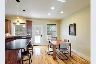 1508 Crestview Dr, Silverton, OR 97381 - Photo 5