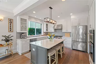 5328 Lower Dr, Lake Oswego, OR 97035 - Photo 9