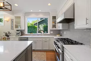 5328 Lower Dr, Lake Oswego, OR 97035 - Photo 13