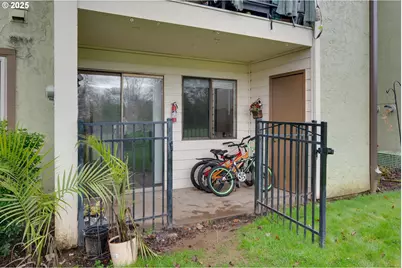 15946 NE Fremont St, Portland, OR 97230 - Photo 29