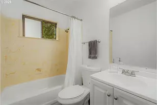 15946 NE Fremont St, Portland, OR 97230 - Photo 17