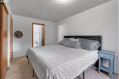 15946 NE Fremont St, Portland, OR 97230 - Photo 25
