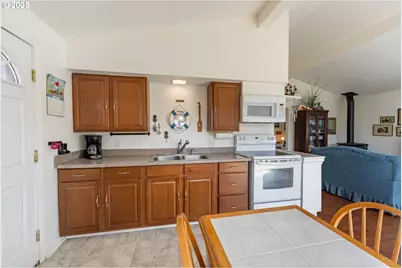 5305 NE 49th St, Neotsu, OR 97364 - Photo 15