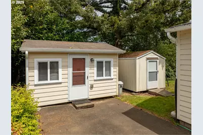 5305 NE 49th St, Neotsu, OR 97364 - Photo 9